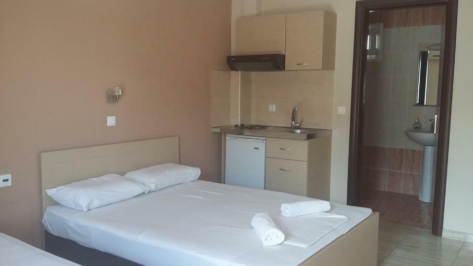 Villa Eleni Paralia Katerinis Ngoại thất bức ảnh